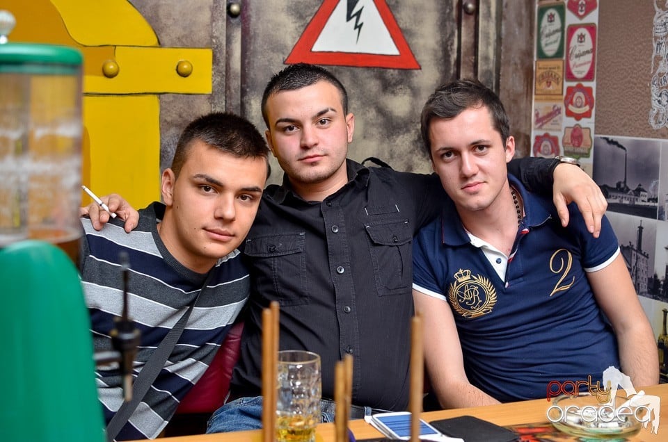 1 an cu Fabrica de Bere Retro Bistro,
