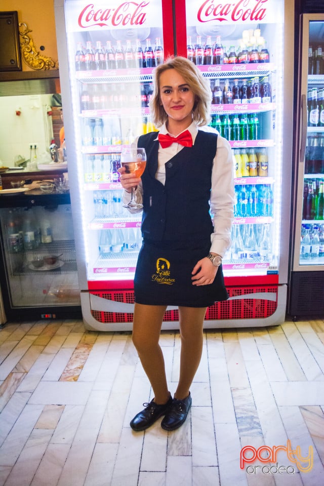 8 Martie la Butoiul de Aur, Butoiul de Aur