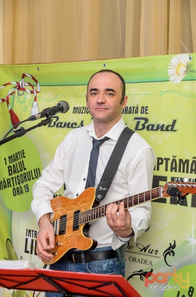 8 Martie la Butoiul de Aur, Butoiul de Aur