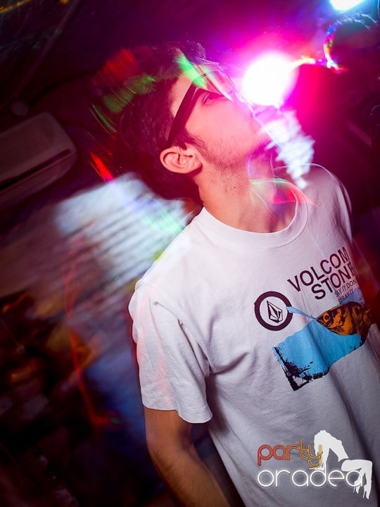 Afterparty în Gekko, Gekko-Bánya