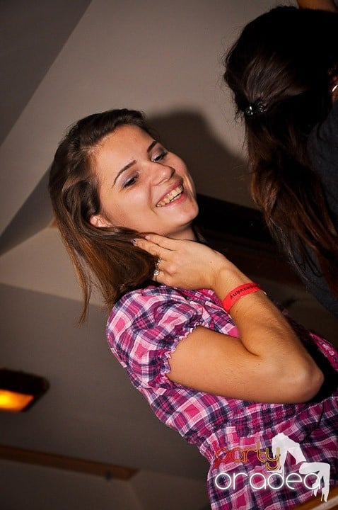 Afterparty în Zulu, Zulu Caffe