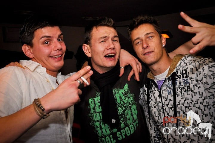 Afterparty în Zulu, Zulu Caffe