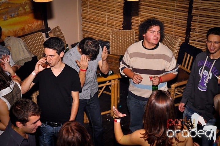 Afterparty în Zulu, Zulu Caffe