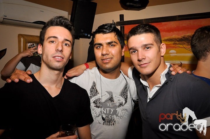 Afterparty în Zulu, Zulu Caffe