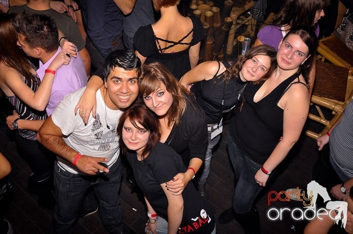 Afterparty în Zulu, Zulu Caffe