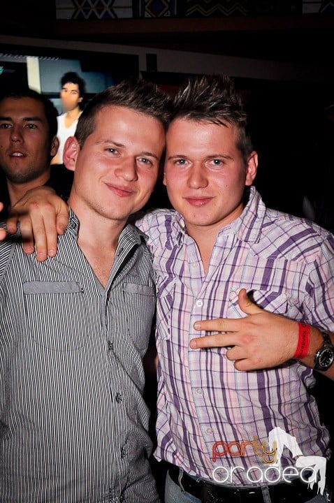 Afterparty în Zulu, Zulu Caffe