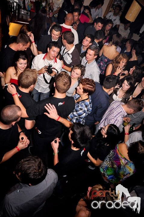 Afterparty în Zulu, Zulu Caffe