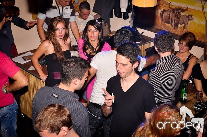 Afterparty în Zulu, Zulu Caffe