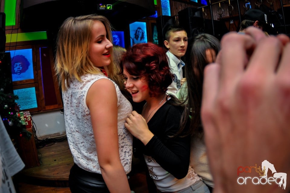 Afterparty - Megyei golyabál, 