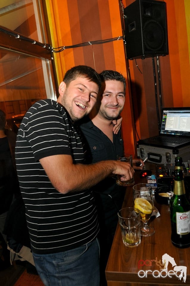 All Night Party în Juice, Juice