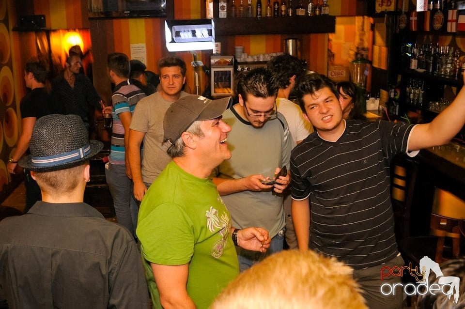 All night party în Juice, Juice