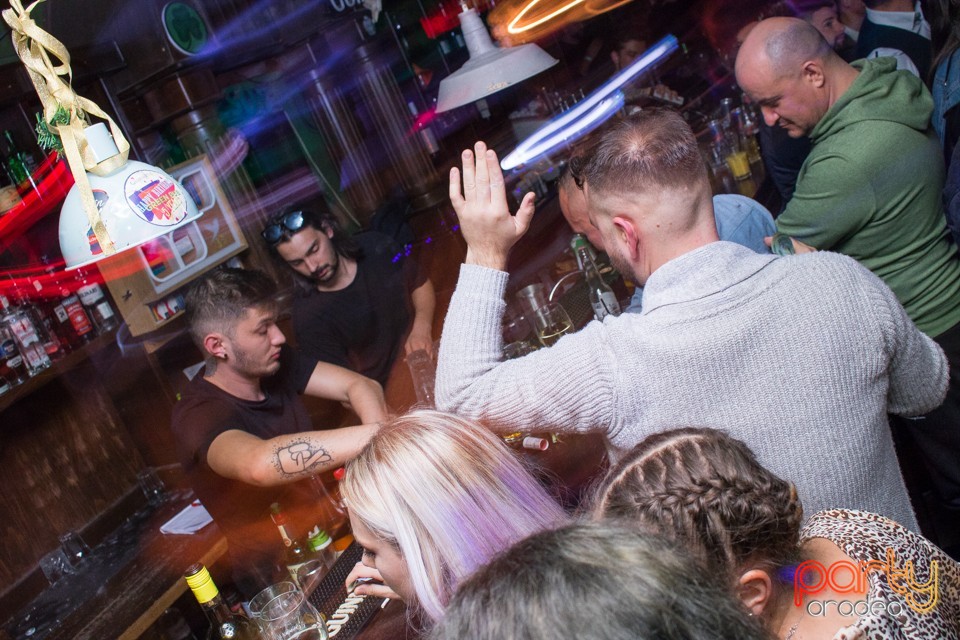 All Time Hits, Green Pub