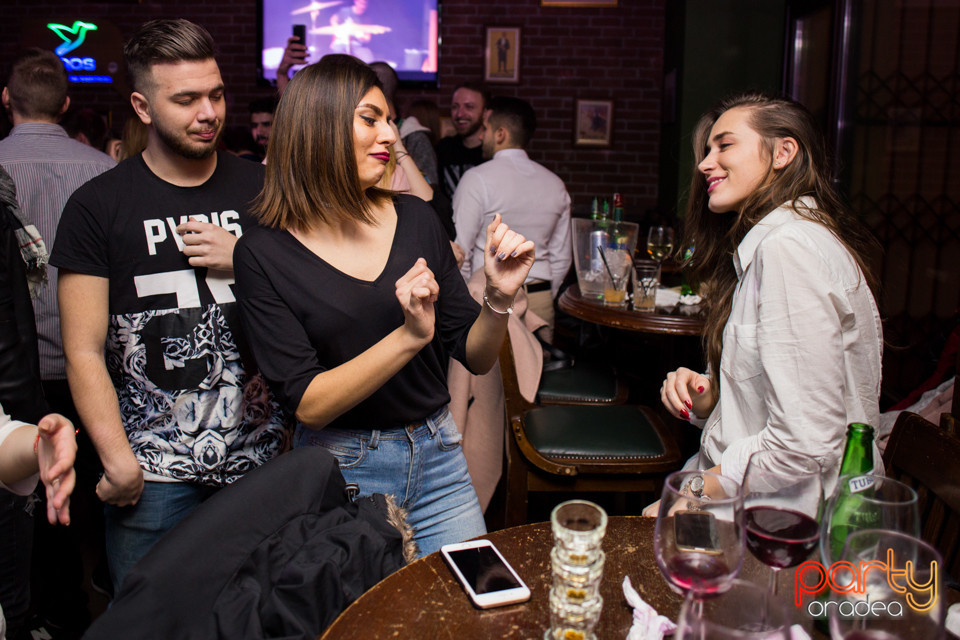 All Time Hits, Green Pub