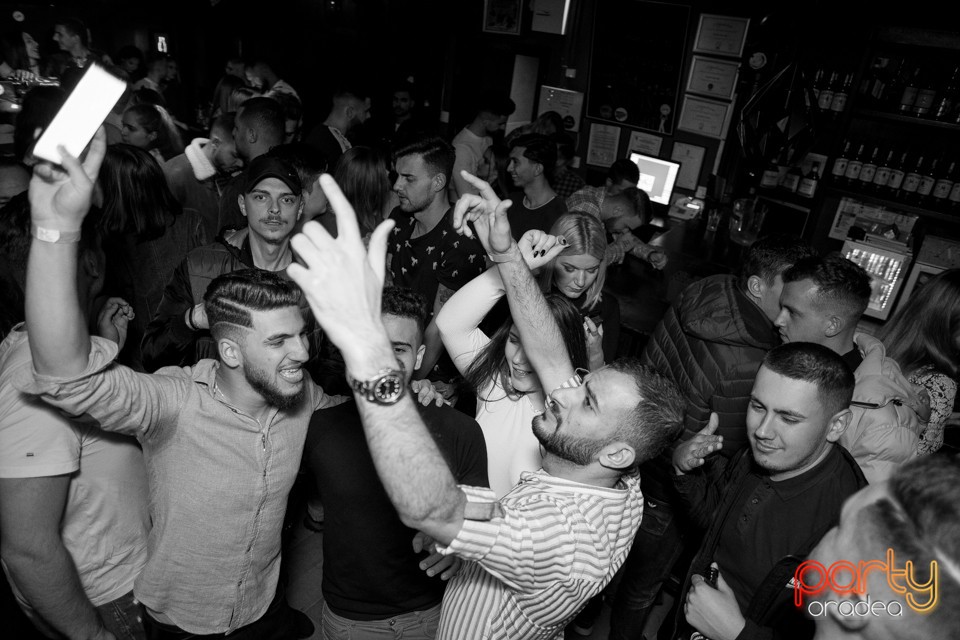 All Time Hits, Green Pub