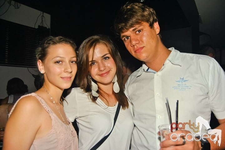 Almud & Konstantin at The Lounge Champagne Bar Boutiqe, The Lounge