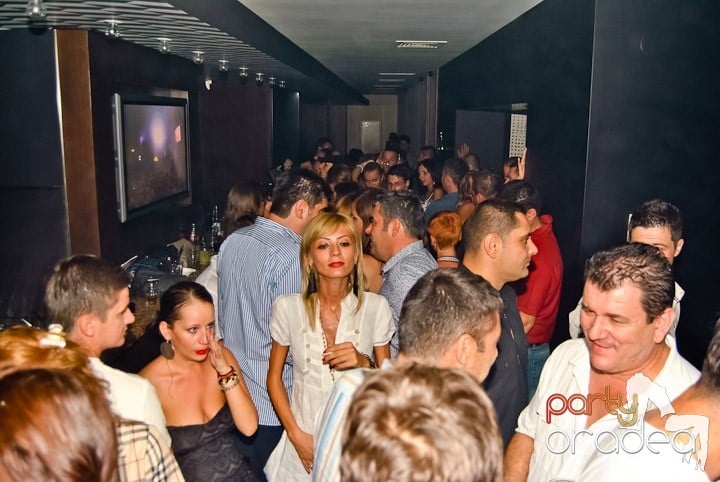 Almud & Konstantin at The Lounge Champagne Bar Boutiqe, The Lounge