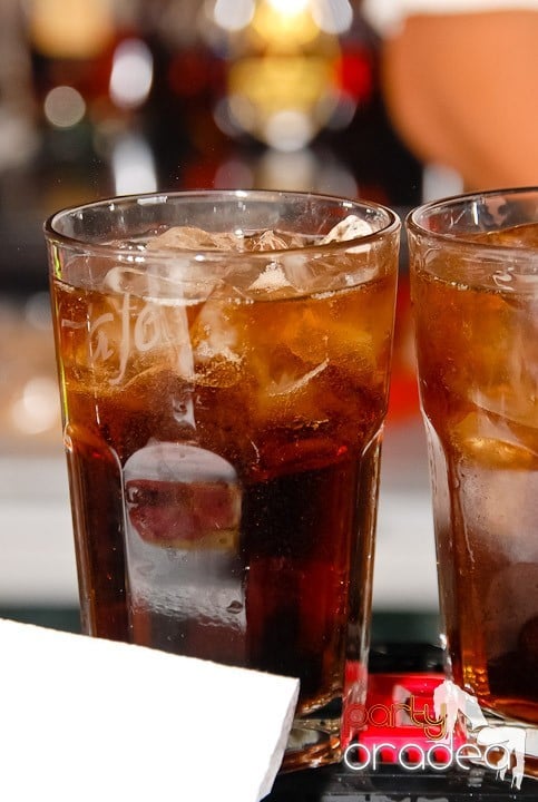 Amadeea @ Kadó Cafe, 