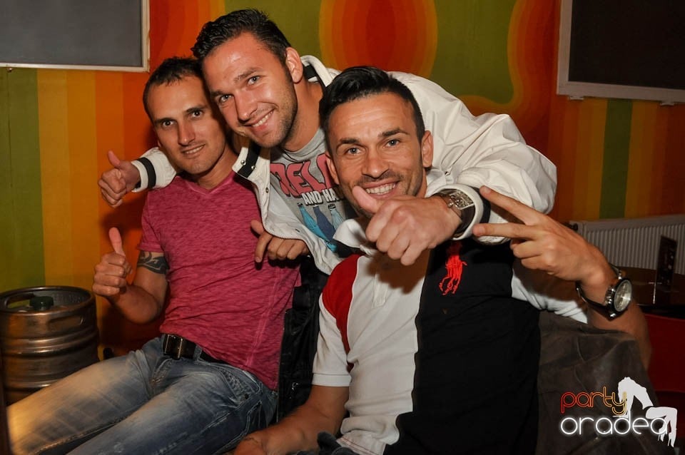 Atmosferă de party în Juice, Juice