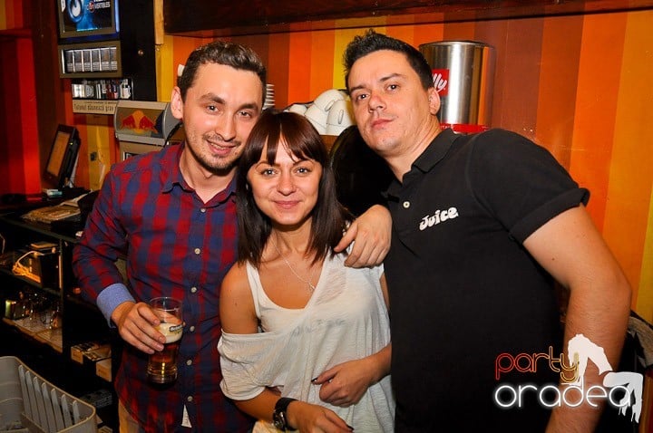 Atmosferă de party în Juice, Juice