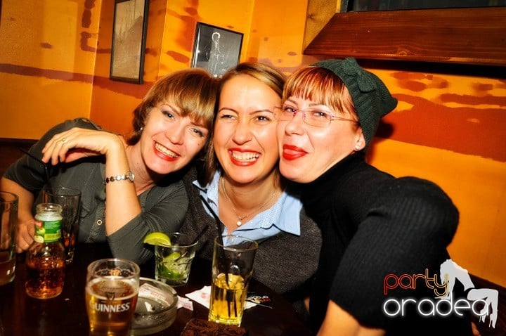 Atmosferă de party în Lord's Pub, Lord's Pub