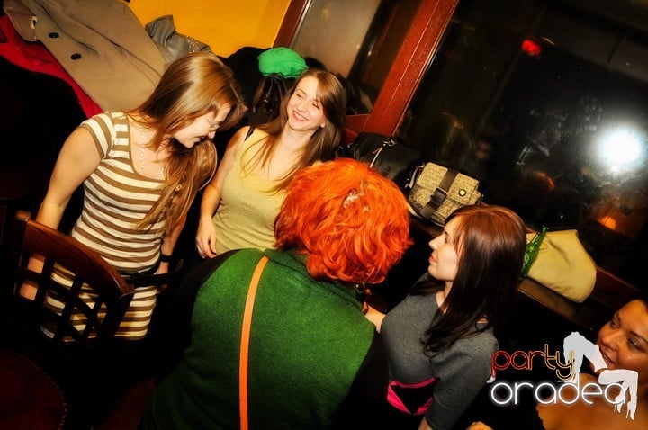 Atmosferă de party în Lord's Pub, Lord's Pub