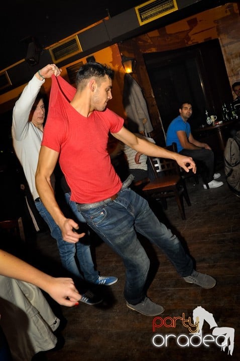 Atmosferă de party în Lord's Pub, Lord's Pub