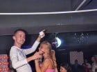 Atmosferă incendiară în Club Life