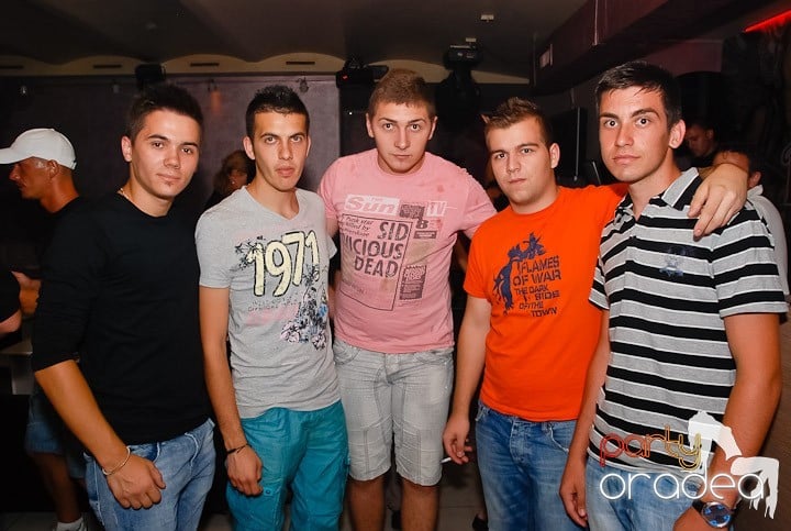 Atmosferă incendiară în Club Rio, 