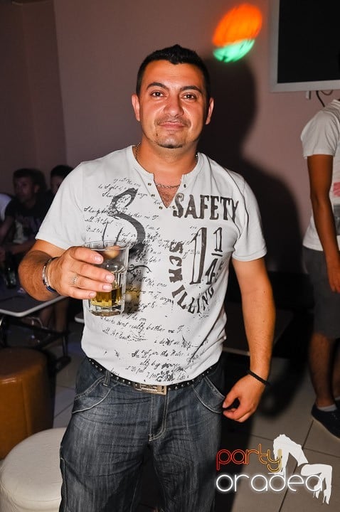 Atmosferă incendiară în Club Rio, 