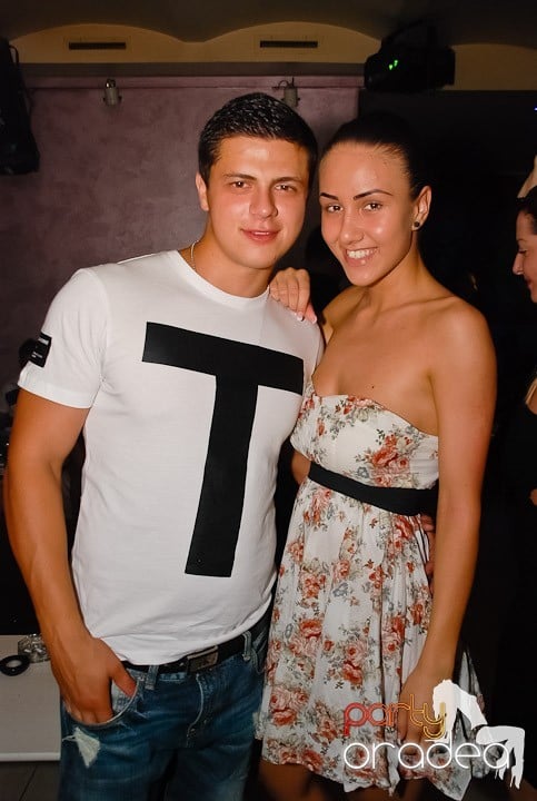 Atmosferă incendiară în Club Rio, 