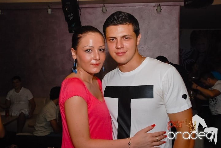 Atmosferă incendiară în Club Rio, 