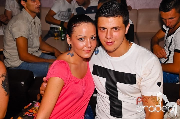 Atmosferă incendiară în Club Rio, 