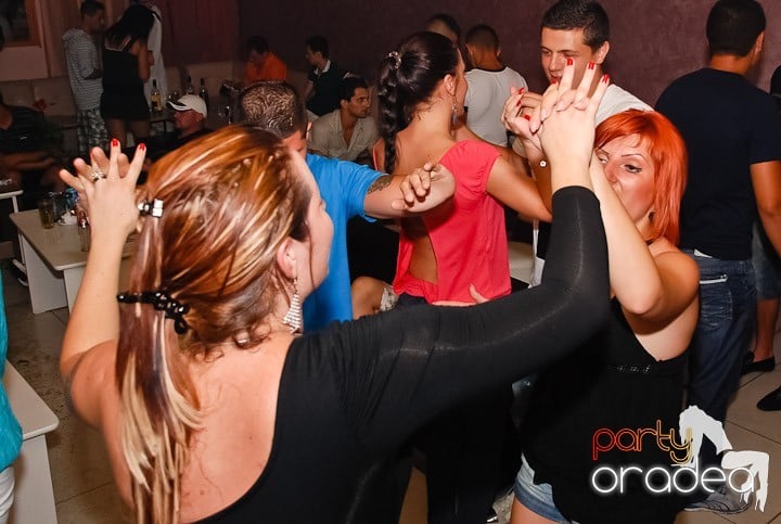 Atmosferă incendiară în Club Rio, 