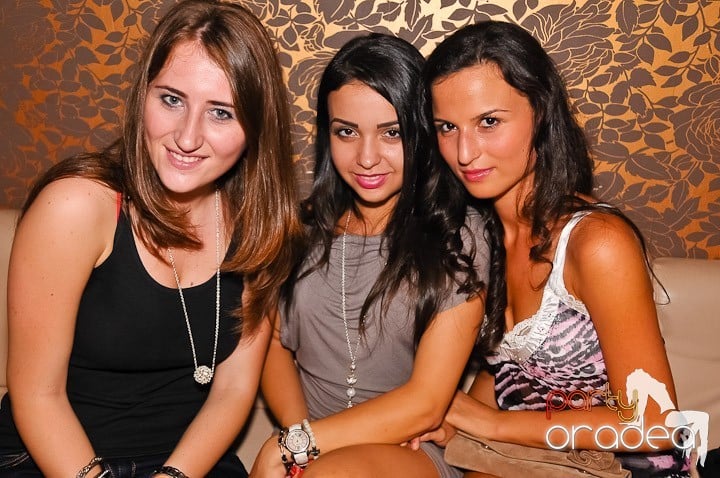 Atmosferă incendiară în Club Rio, 