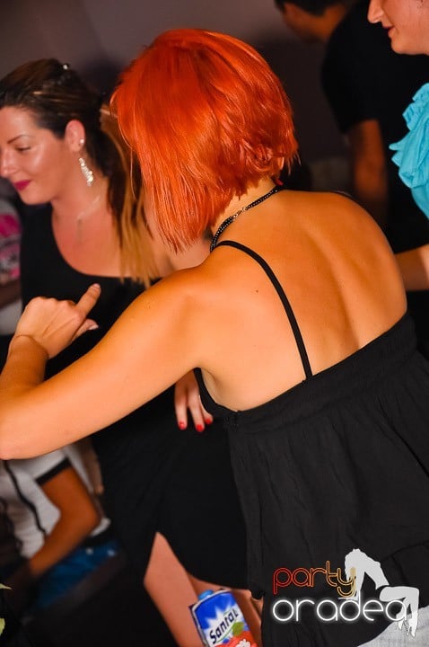 Atmosferă incendiară în Club Rio, 