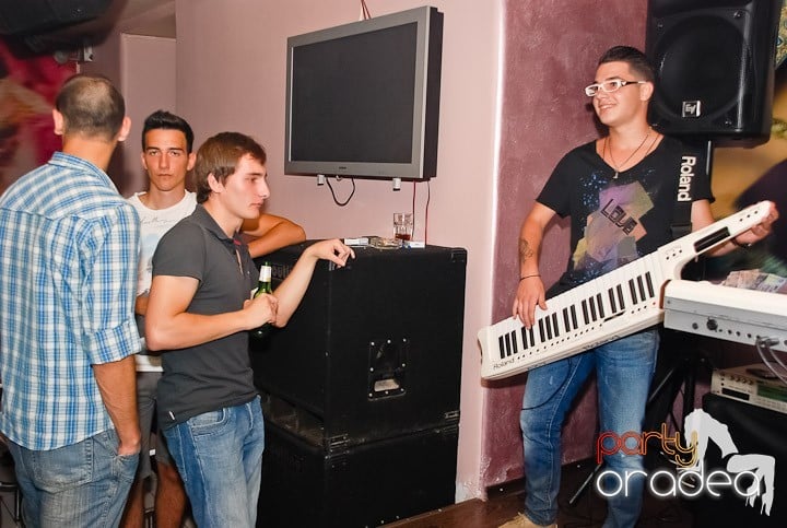 Atmosferă incendiară în Club Rio, 