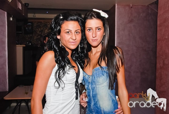 Atmosferă incendiară în Club Rio, 