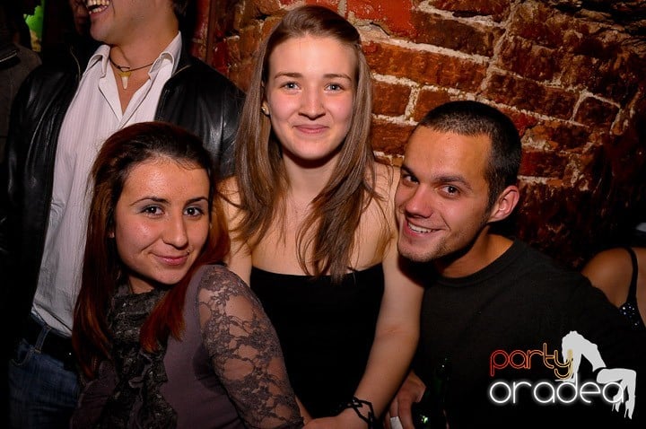 Atmosferă incendiară în Escape, 