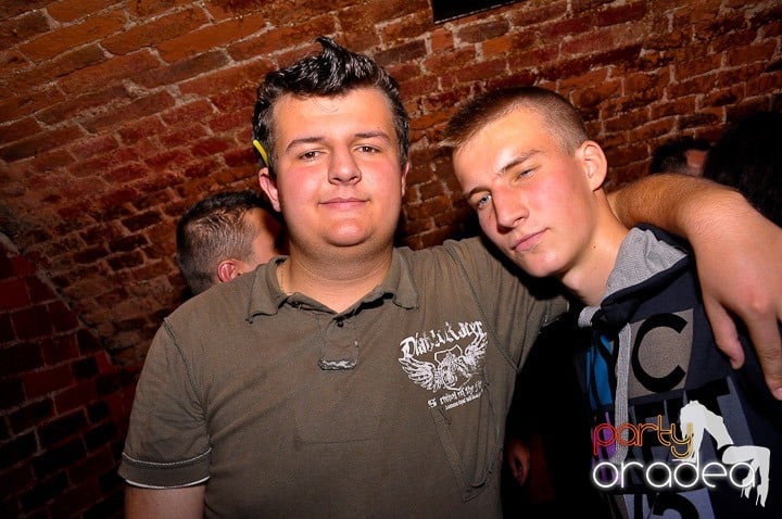 Atmosferă incendiară în Escape, 