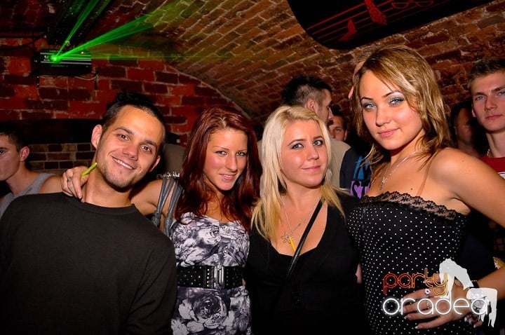 Atmosferă incendiară în Escape, 