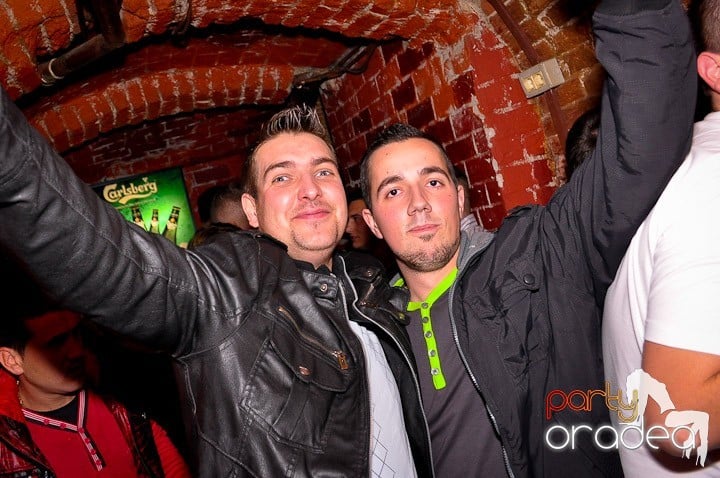 Atmosferă incendiară în Escape, 