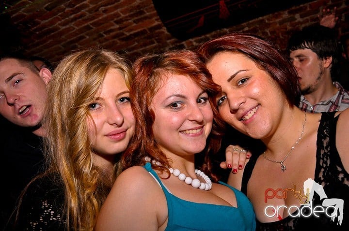 Atmosferă incendiară în Escape, 