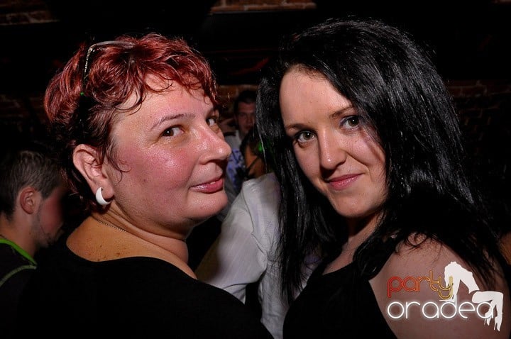 Atmosferă incendiară în Escape, 