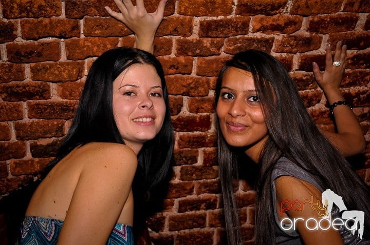 Atmosferă incendiară în Escape, 