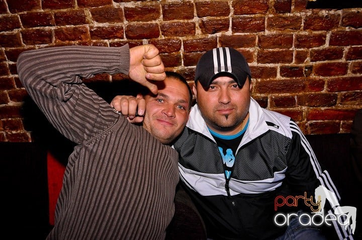 Atmosferă incendiară în Escape, 