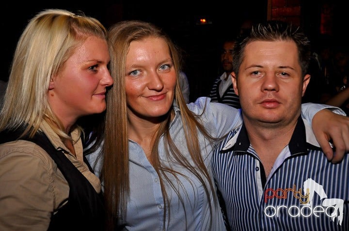 Atmosferă incendiară în Escape, 