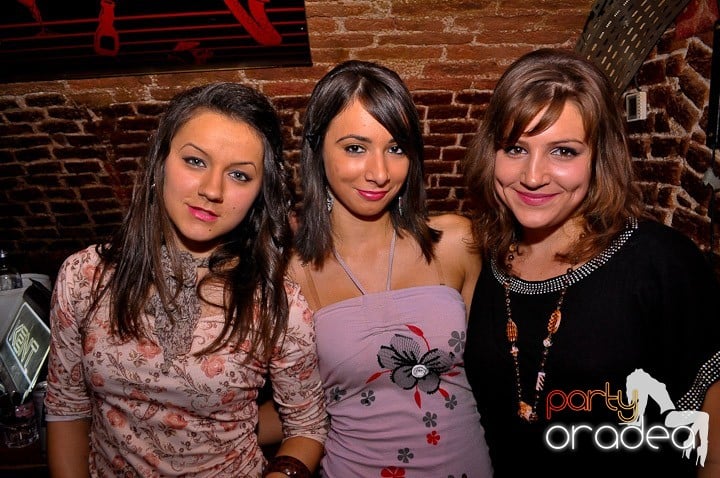 Atmosferă incendiară în Escape, 