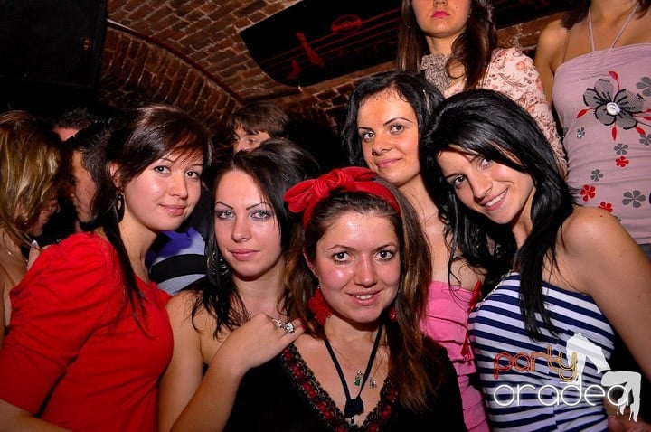 Atmosferă incendiară în Escape, 