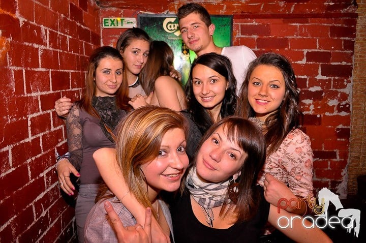 Atmosferă incendiară în Escape, 