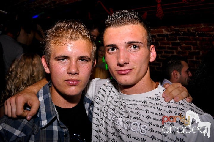 Atmosferă incendiară în Escape, 